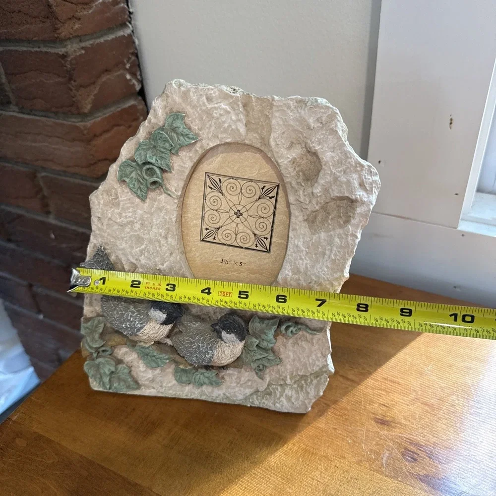 Chickadee Pine Cone 3D 3.5x5 Photo Picture Frame Resin Faux Stone Desk Tabletop